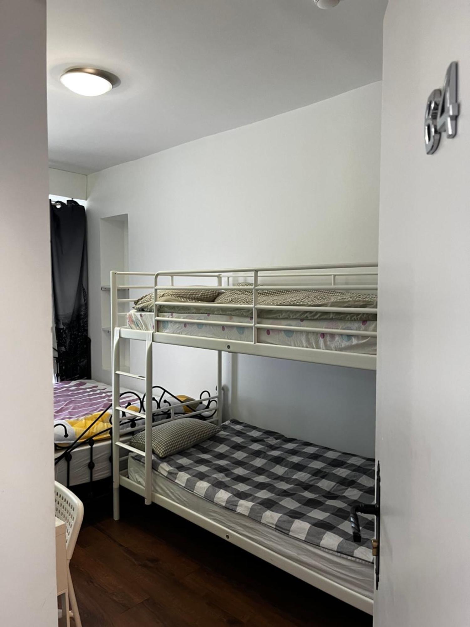 Chez Mia Paris Hostel Bagian luar foto