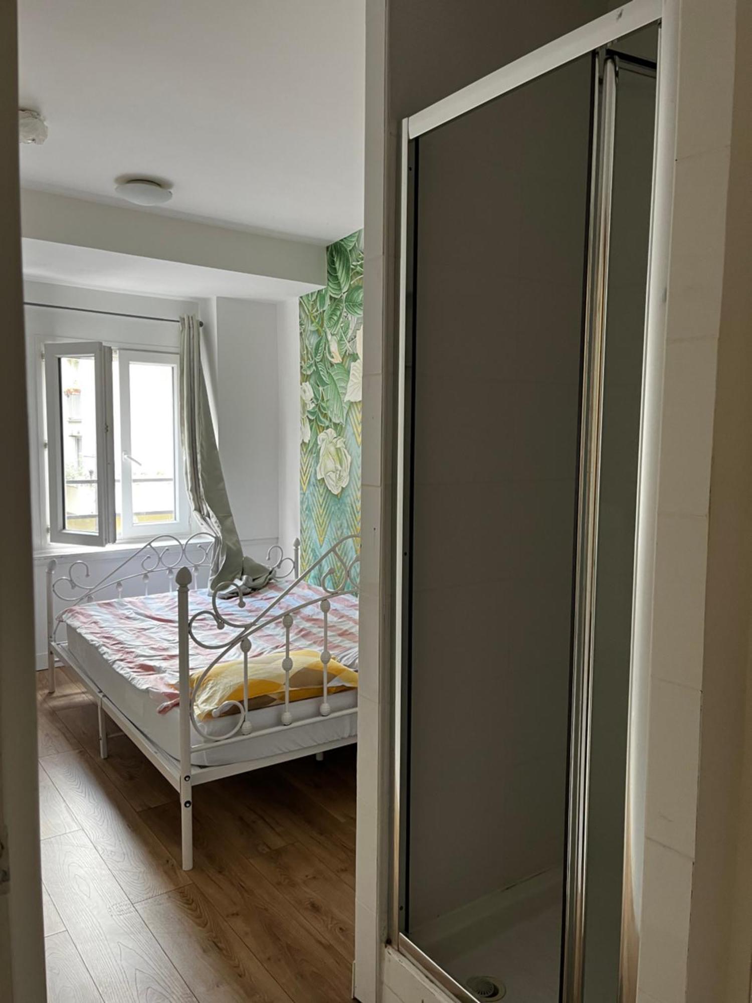 Chez Mia Paris Hostel Bagian luar foto