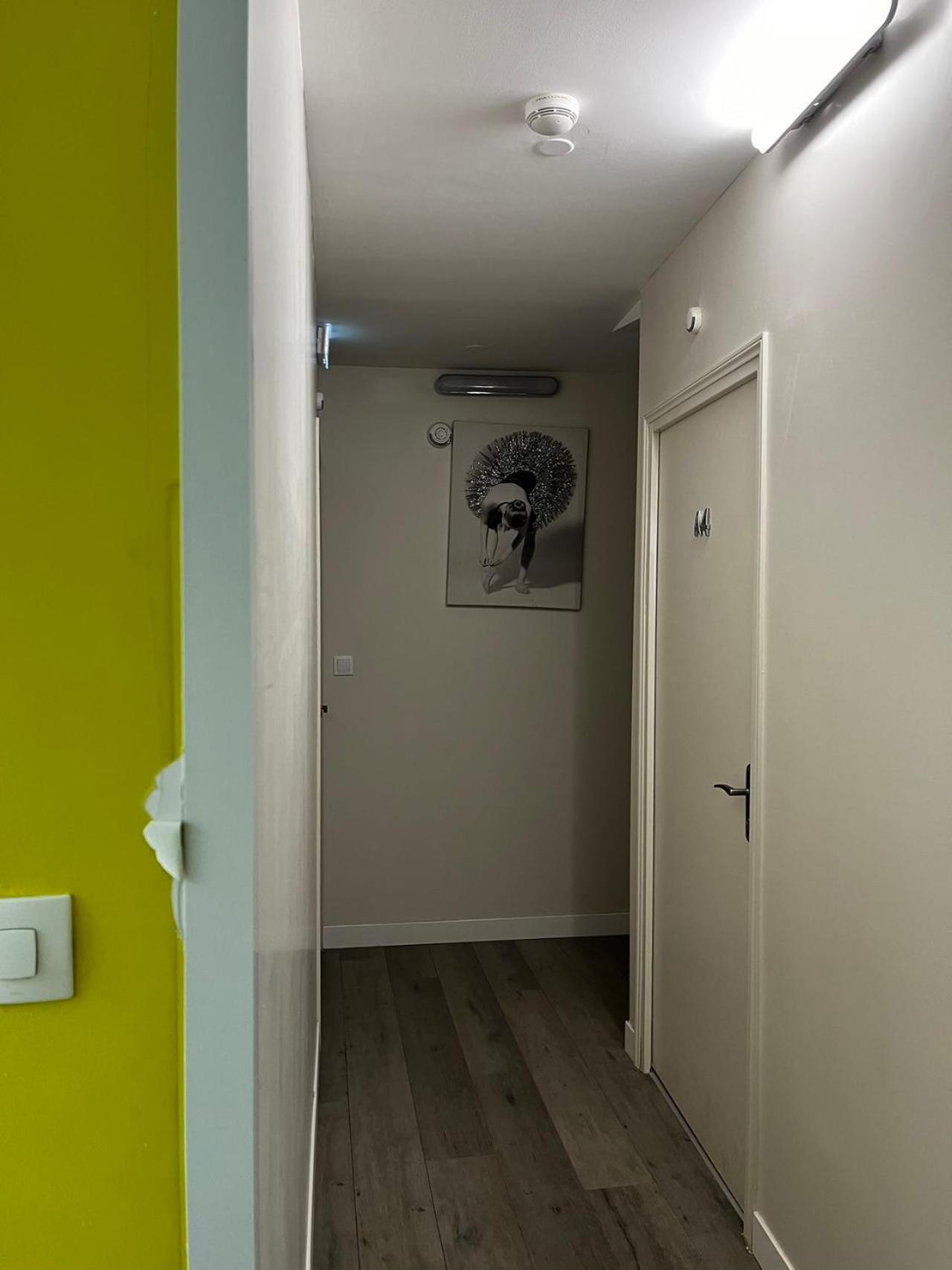 Chez Mia Paris Hostel Bagian luar foto